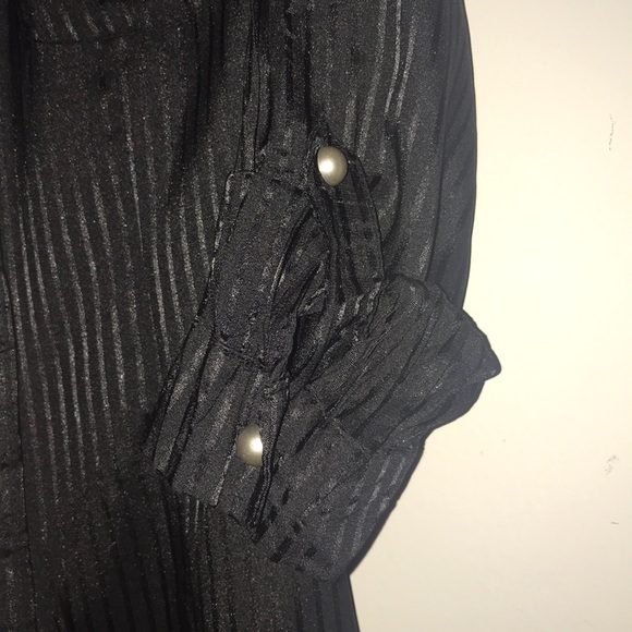 Black T-shirt with caramel tank top - Picture 6 of 6